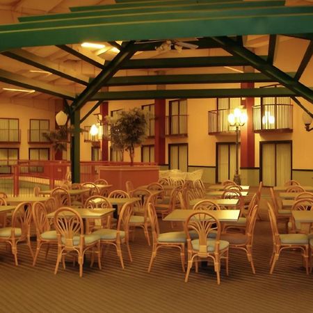 Regency Inn & Suites Алтъс Екстериор снимка