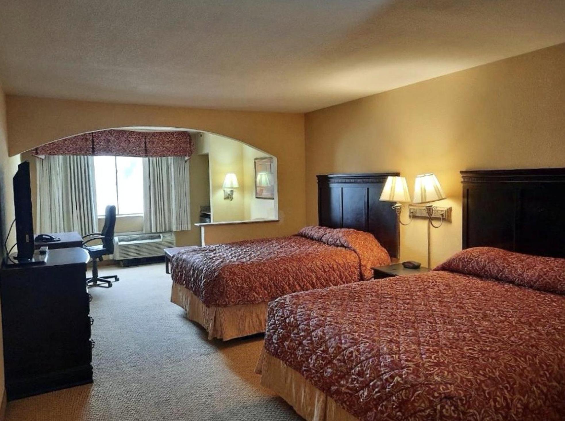 Regency Inn & Suites Алтъс Екстериор снимка