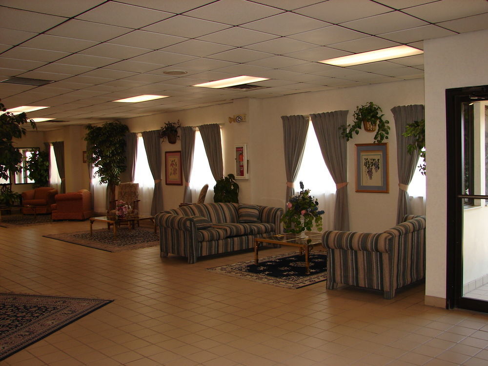 Regency Inn & Suites Алтъс Екстериор снимка